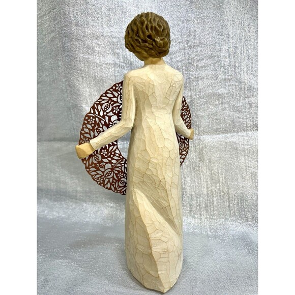 WILLOW TREE "Welcome Here" 2010 Figurine Woman Holding Copper Wreath Demdaco - Picture 2 of 4